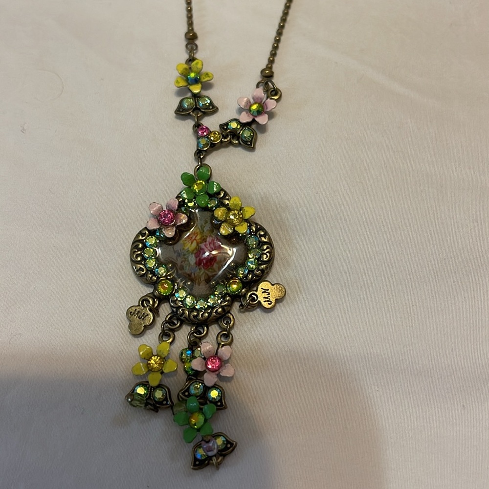 Showstopper piece! Beautiful necklace - Picture 2 of 3